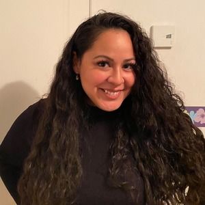 Meet your Posher, Delia